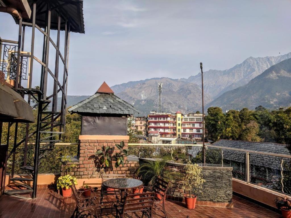 Hotel The Divine Hima Dharamshala Exterior foto