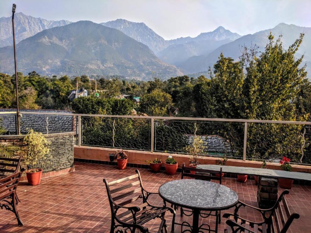 Hotel The Divine Hima Dharamshala Exterior foto