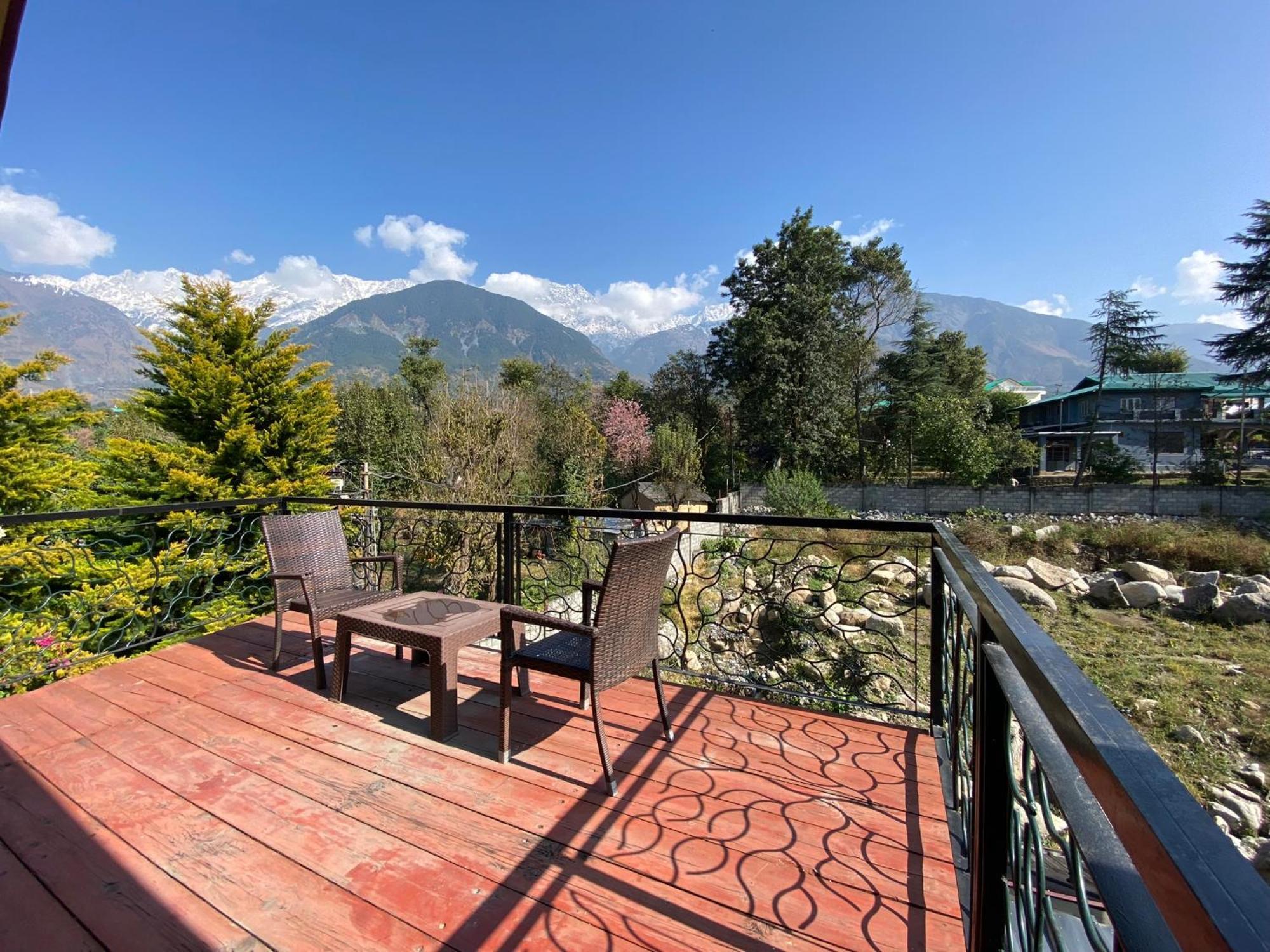 Hotel The Divine Hima Dharamshala Exterior foto